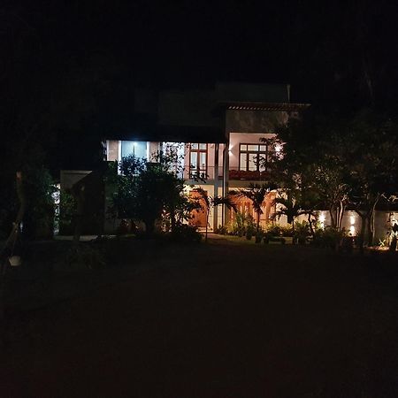 Ruwinsons Canal Garden アヌラーダプラ エクステリア 写真